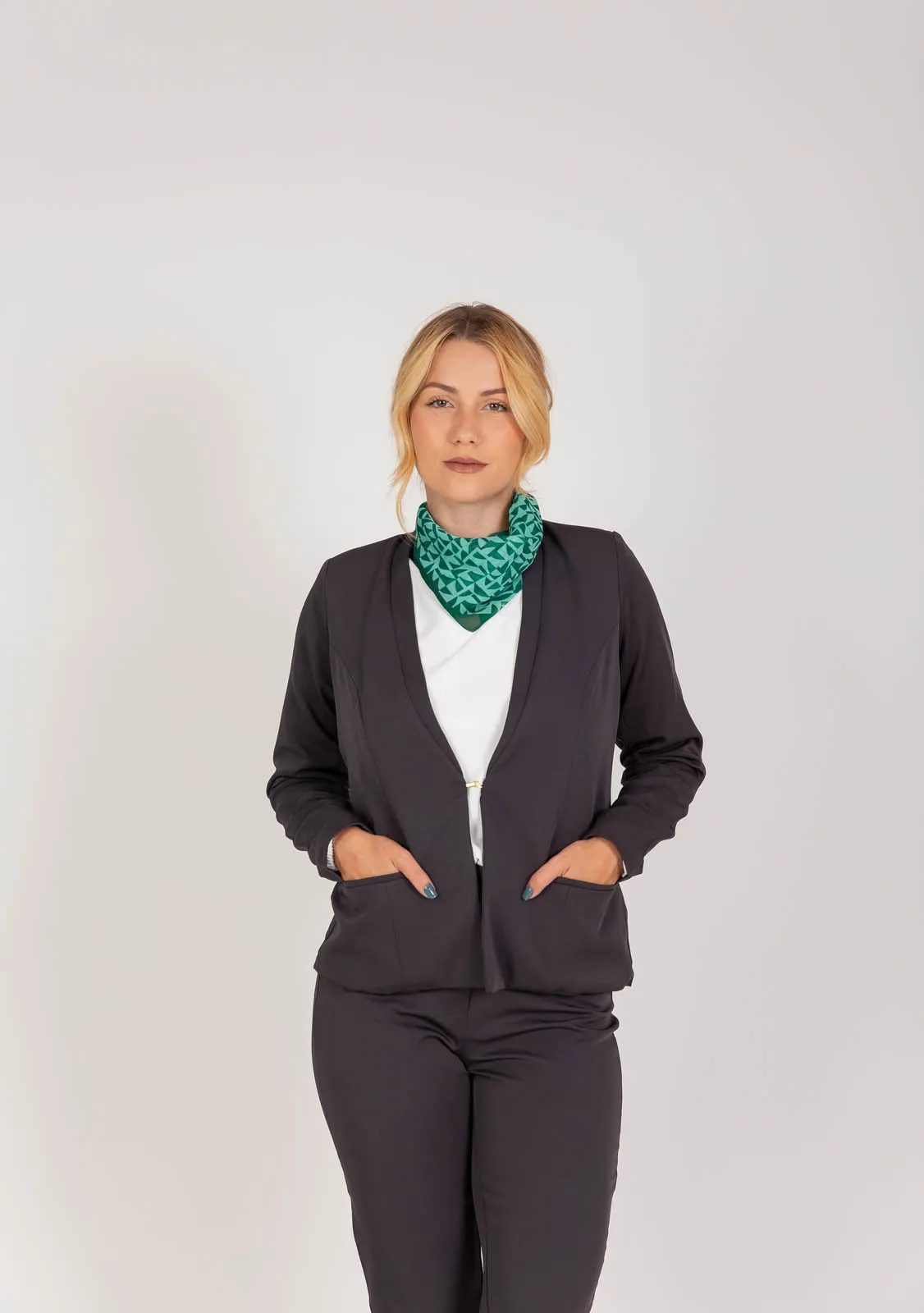 Blazer Feminino da Industriall, em Gabardine Two Way